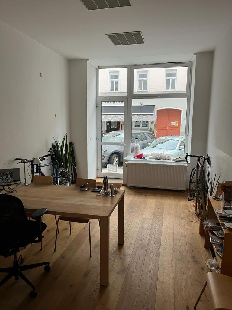 Grosse In Der Isarvorstadt Apartment